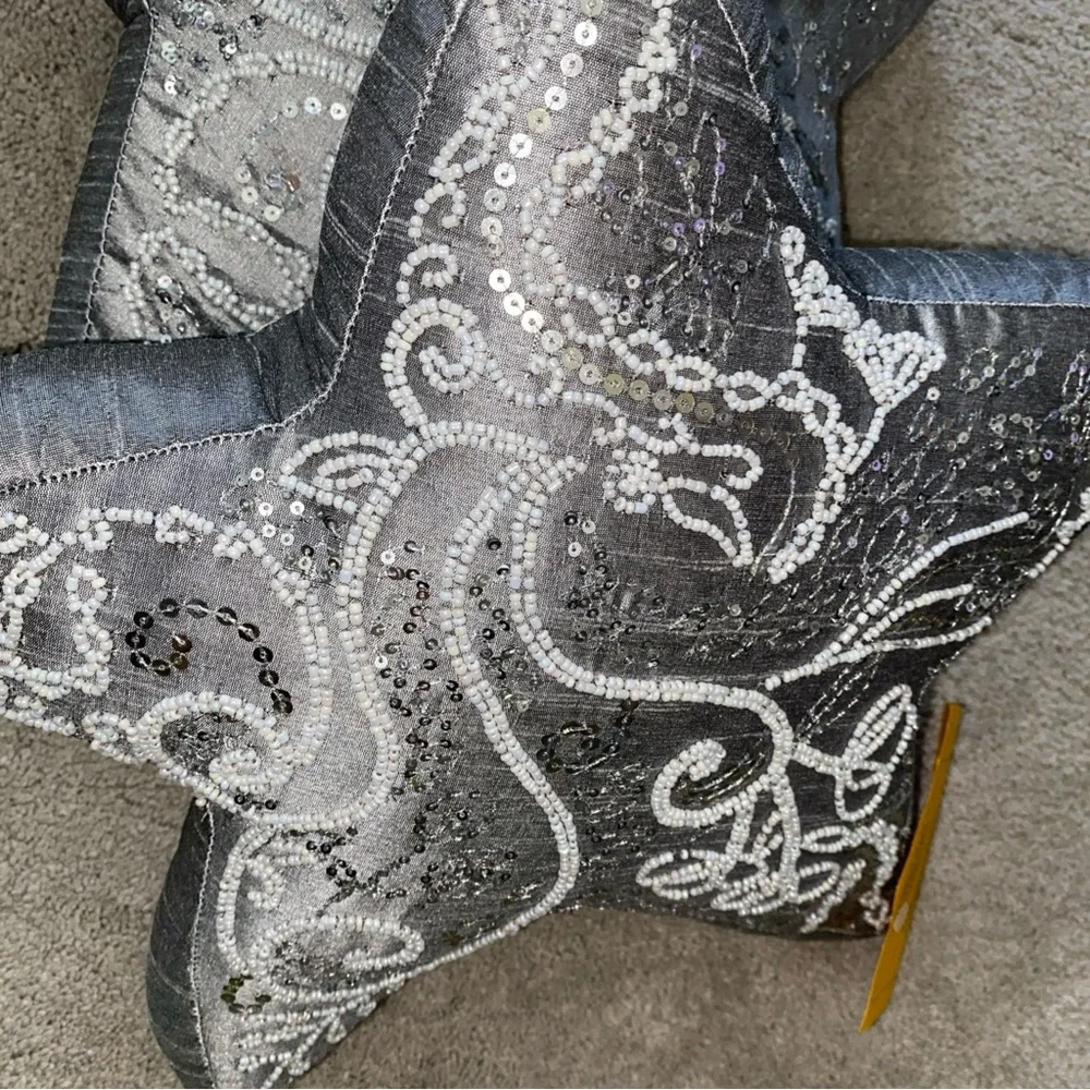 Pier 1‎ Imports Holiday Sequins Beaded Sliver Star Shaped Accent Pillow One (1)
